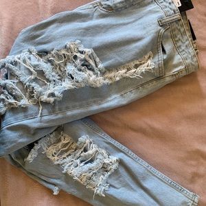 Fashion Nova “With just a look” boyfriend jeans